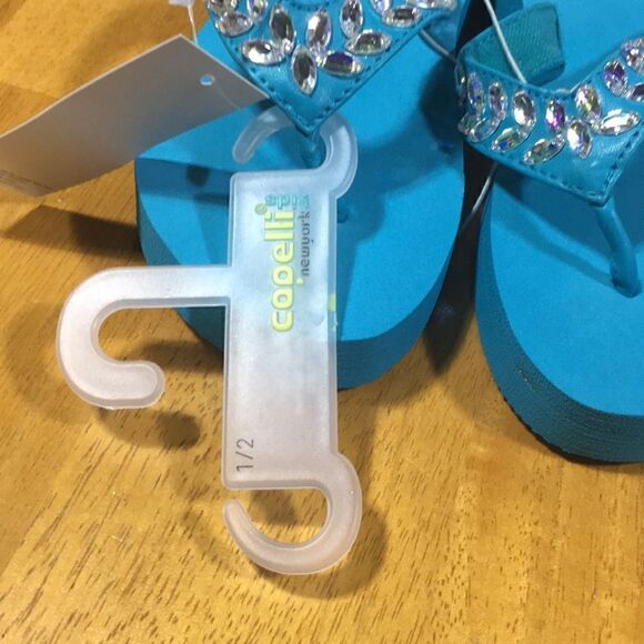 Capelli rhinestone strapped flip flops blue size 1-2 NWT - Picture 4 of 6